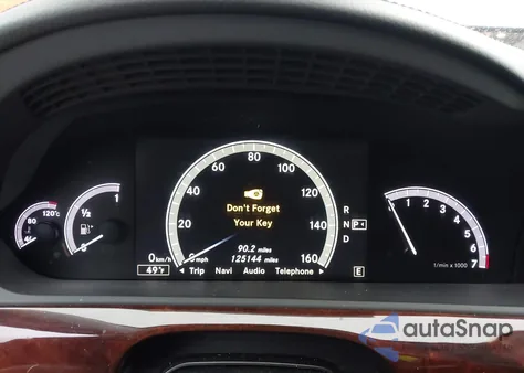 2013 Mercedes-Benz S 550 4Matic z USA, uszkodzony, nr VIN WDDNG9EB3DA533871